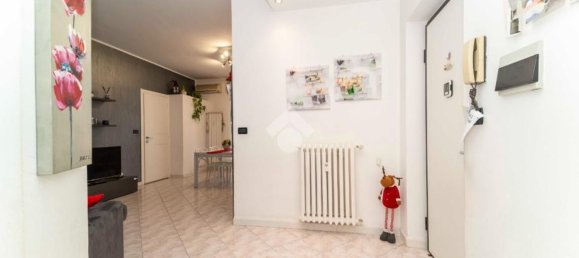 3 bedrooms Apartment in Grugliasco, Italy No. 323121 2