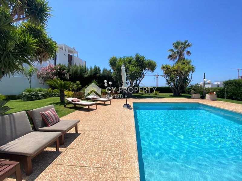 6 bedrooms Commercial property in Agios Tychonas, Cyprus No. 18399