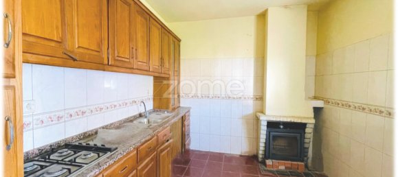 3 bedrooms House in Frechas, Portugal No. 85823 6