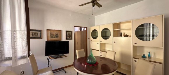 3 bedrooms Apartment in Venice, Italy No. 381276 3