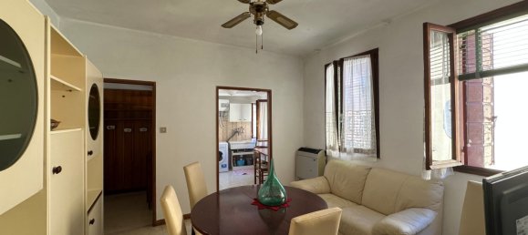 3 bedrooms Apartment in Venice, Italy No. 381276 2