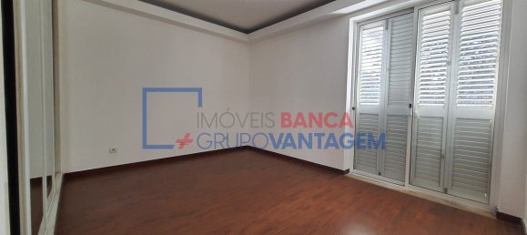 4 bedrooms House in Seixal, Portugal No. 19596 24