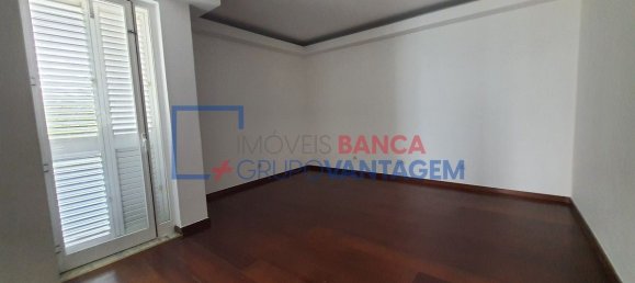 4 bedrooms House in Seixal, Portugal No. 19596 17