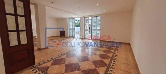 4 bedrooms House in Seixal, Portugal No. 19596 6