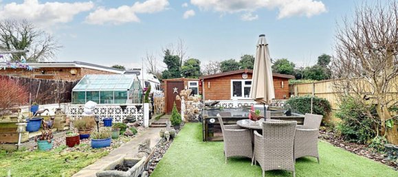 2 bedrooms Bungalow in Hayes, United Kingdom No. 5066 14