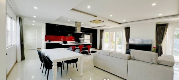 5 Schlafzimmer Villa in Pattaya, Thailand, Nr. 25208 3