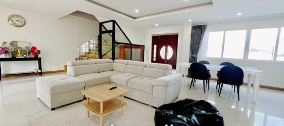 5 Schlafzimmer Villa in Pattaya, Thailand, Nr. 25208 2