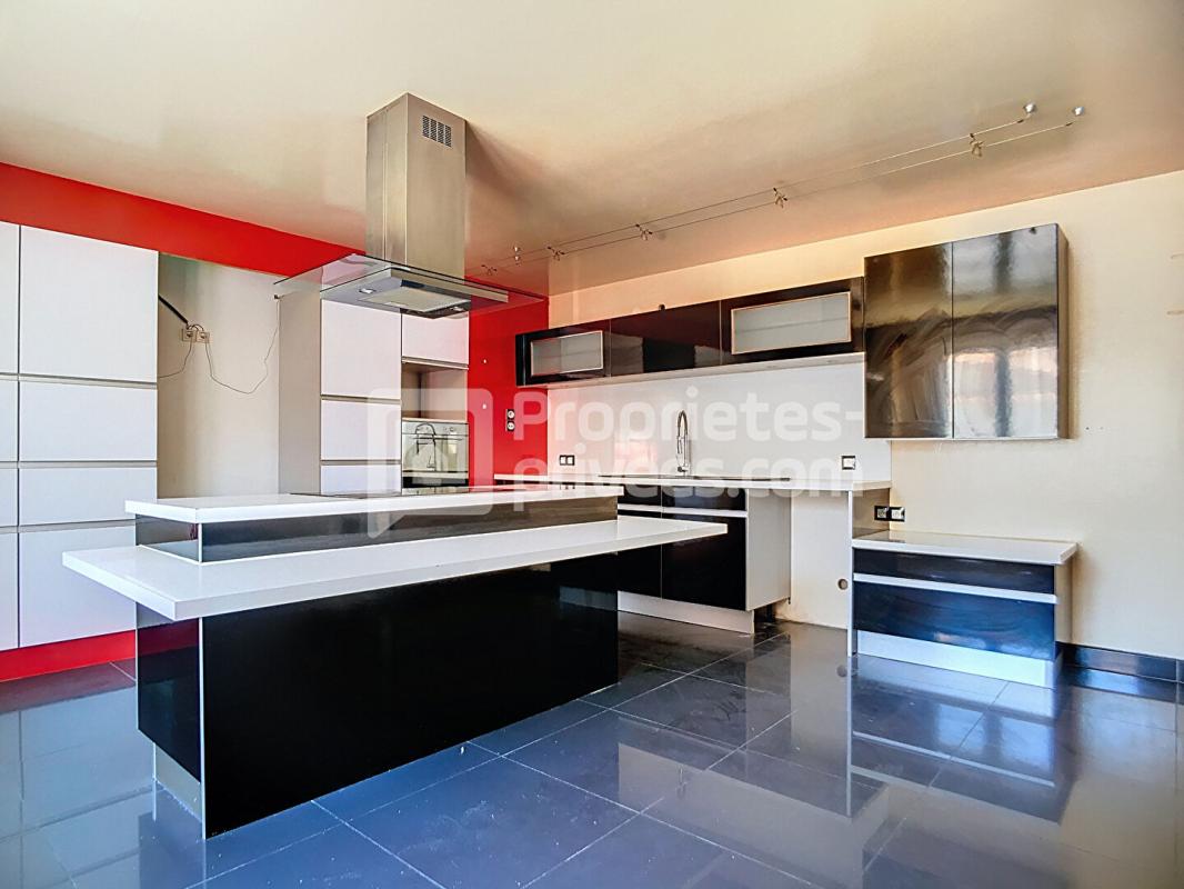 4 Schlafzimmer Haus in Bressuire, France, Nr. 318293