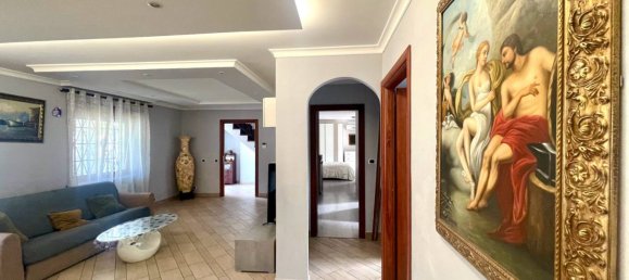 8 bedrooms Villa in Rome, Italy No. 138026 2