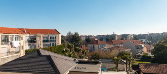 2 bedrooms Apartment in Rivoli, Italy No. 55334 4