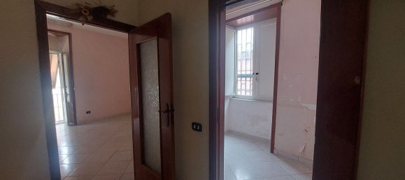 Квартира с 4 комнатами в Торре дель Греко, Италия № 8949 15