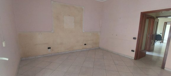 Квартира с 4 комнатами в Торре дель Греко, Италия № 8949 19