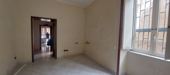 Квартира с 4 комнатами в Торре дель Греко, Италия № 8949 12