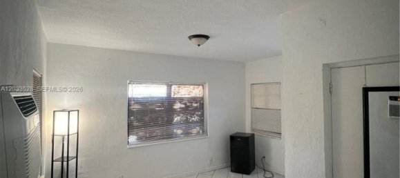 1 dormitorio terreno en alquiler en Miami, Miami-Dade, Florida, USA № 614965 4