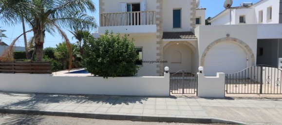 4 bedrooms House in Deryneia, Cyprus No. 23849 28