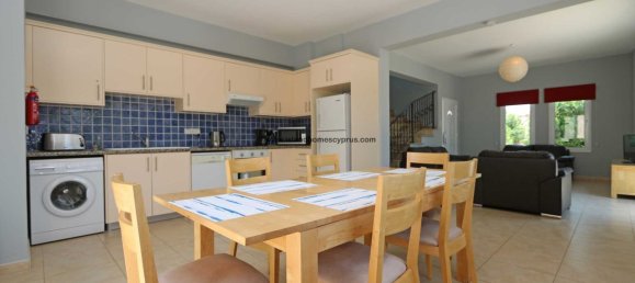 4 bedrooms House in Deryneia, Cyprus No. 23849 4