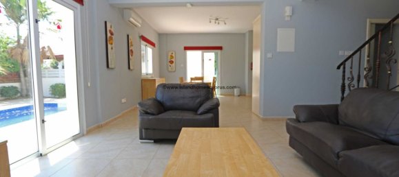 4 bedrooms House in Deryneia, Cyprus No. 23849 8