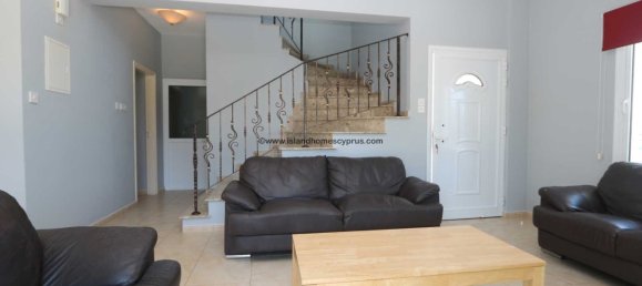 4 bedrooms House in Deryneia, Cyprus No. 23849 6