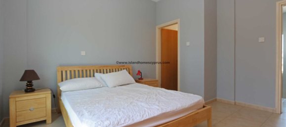 4 bedrooms House in Deryneia, Cyprus No. 23849 17