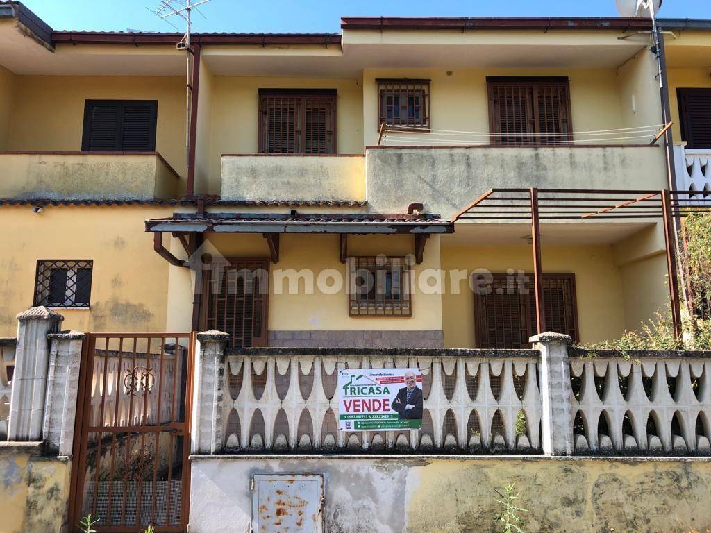 Villa de 5 habitaciónes en Cassano all'Ionio, Italy No. 268507