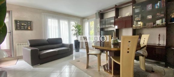 3 chambres Appartement à Noisy-le-Grand, France No. 172778 3