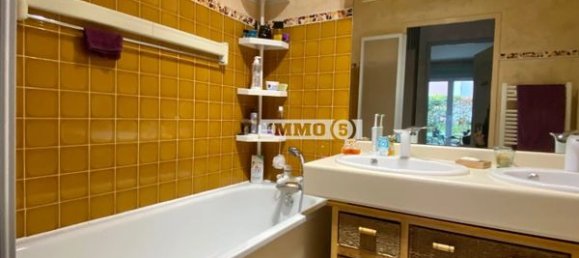 3 chambres Appartement à Noisy-le-Grand, France No. 172778 9