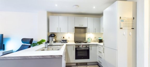 2 bedrooms House in Bordon, United Kingdom No. 13820 6