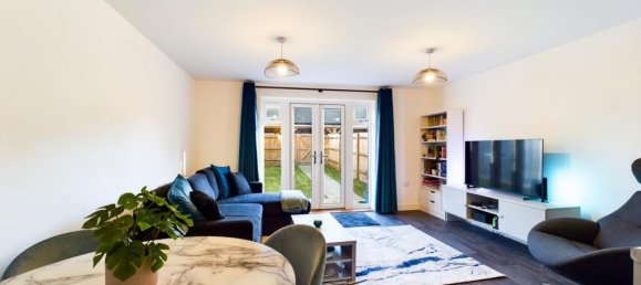 2 bedrooms House in Bordon, United Kingdom No. 13820 2