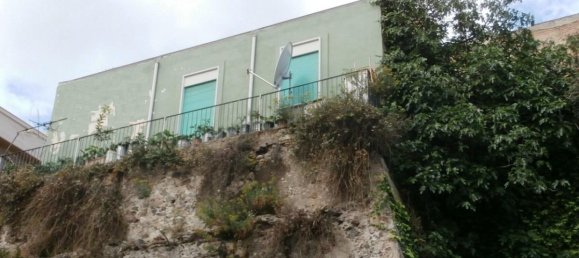 Дом с 3 комнатами в Мессина, Италия № 85472 2