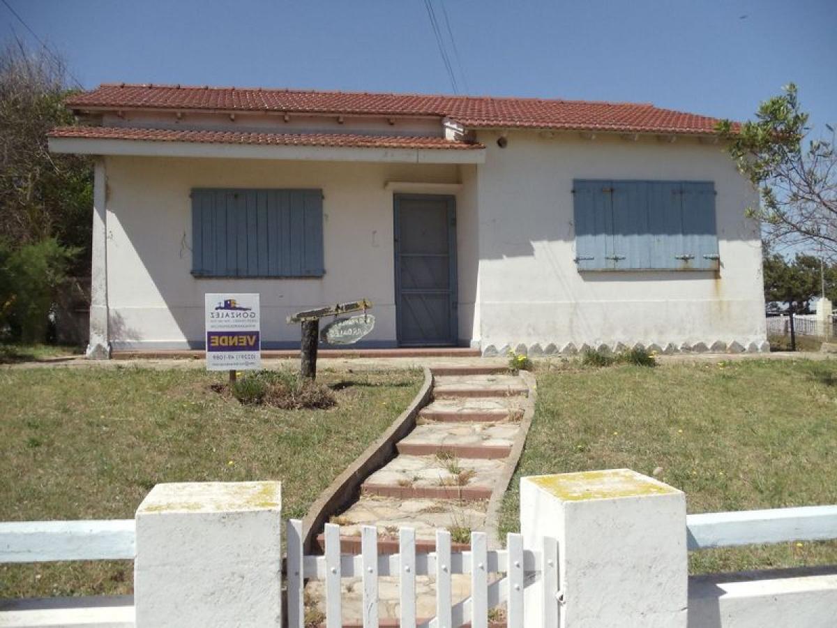 2 bedrooms House in Mar del Plata, Argentina No. 69218