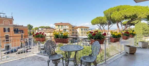 Квартира с 3 спальнями в Рим, Италия № 352545 2