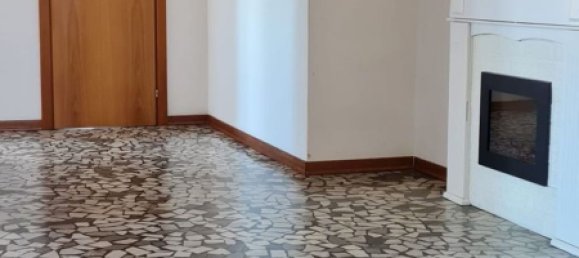 Apartamento de 4 habitaciónes en Lugo, Italy No. 230019 12