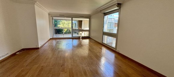 2 bedrooms Apartment in Yvelines, France No. 175363 2