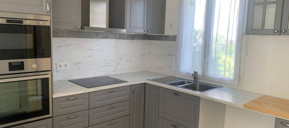 Casa de 3 dormitorios en Rosny-sous-Bois, France No. 332628 2