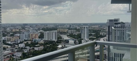 53.88 m² propiedad comercial en venta en Miami, Miami-Dade, Florida, USA № 615253 5