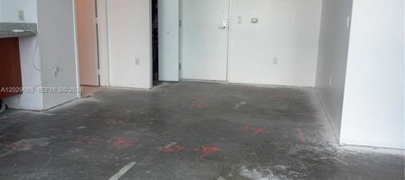 53.88 m² propiedad comercial en venta en Miami, Miami-Dade, Florida, USA № 615253 11