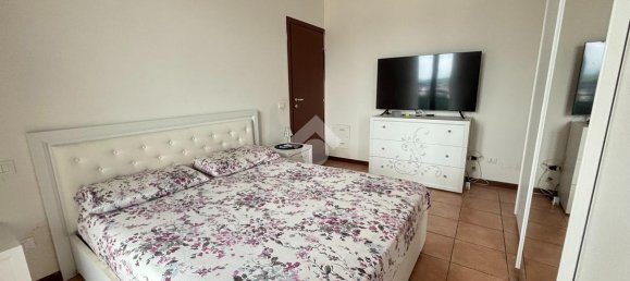 2 rooms Apartment in Osio Sopra, Italy No. 12838 2