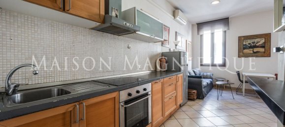 1 bedroom Apartment in Bologna, Italy No. 381506 2