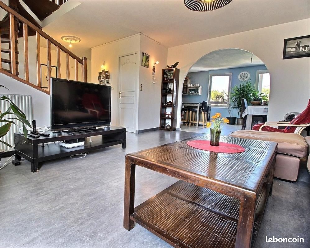 3 bedrooms Duplex in Evry, France No. 285999