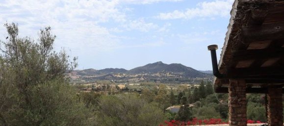 6 bedrooms Villa in Sardinia, Italy No. 246104 8