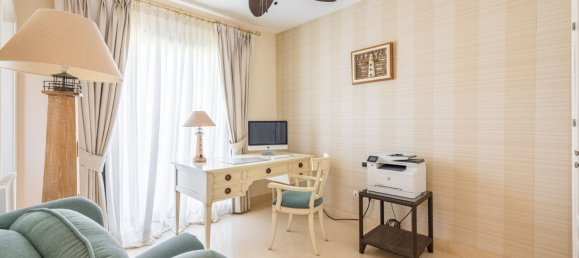 4 bedrooms Penthouse in Malaga, Spain No. 122002 12