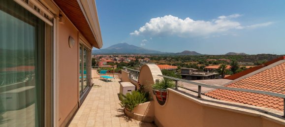 Apartamento de 3 dormitorios en Belpasso, Italy No. 272170 48