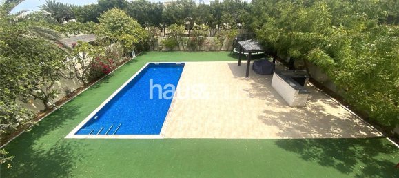 4 bedrooms Villa in Jumeirah Park, UAE No. 99708 2