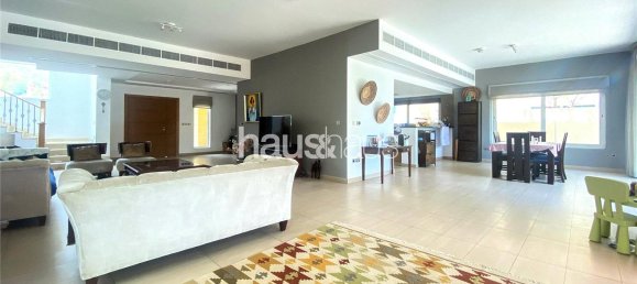 4 bedrooms Villa in Jumeirah Park, UAE No. 99708 3