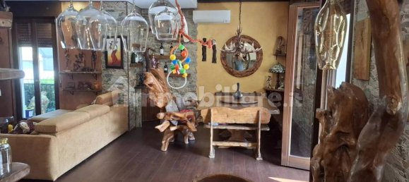 2 Schlafzimmer Wohnung in Monzambano, Italy, Nr. 316324 6