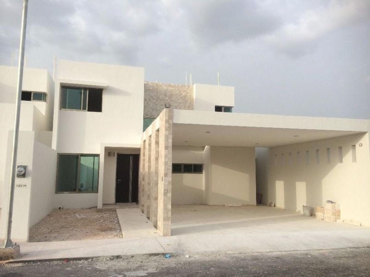 Casa de 4 dormitorios en Mérida, Mexico No. 157000