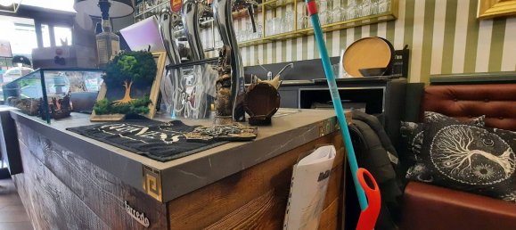 40m² Commercial property in Bologna, Italy No. 327813 3