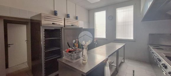 200m² Commercial property in Trescore Cremasco, Italy No. 359733 17