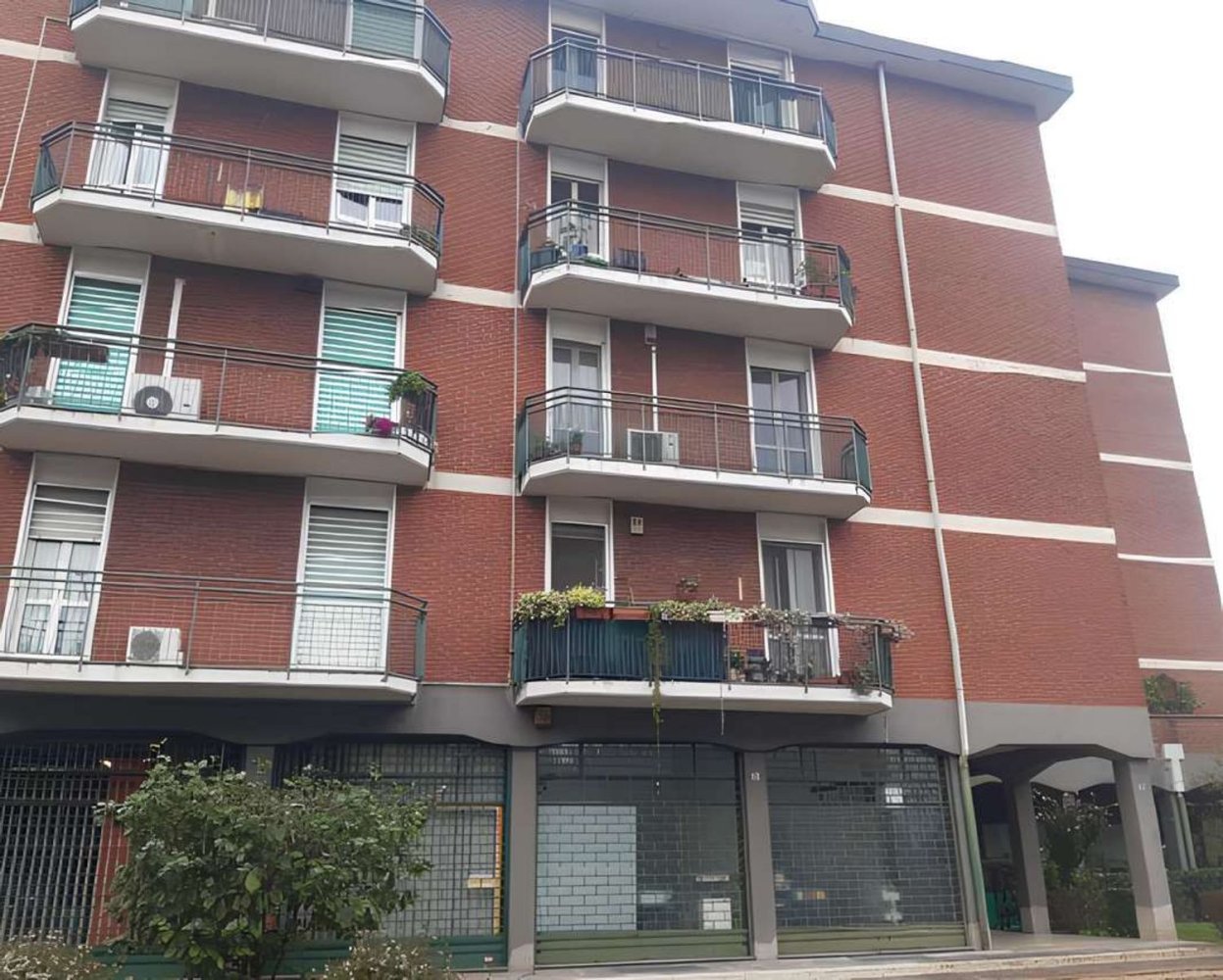 3 rooms Apartment in Settimo Milanese, Italy No. 182708