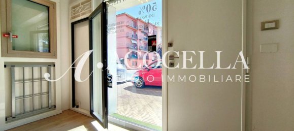 Propiedad comercial de 2 habitaciónes en Bologna, Italy No. 270013 8